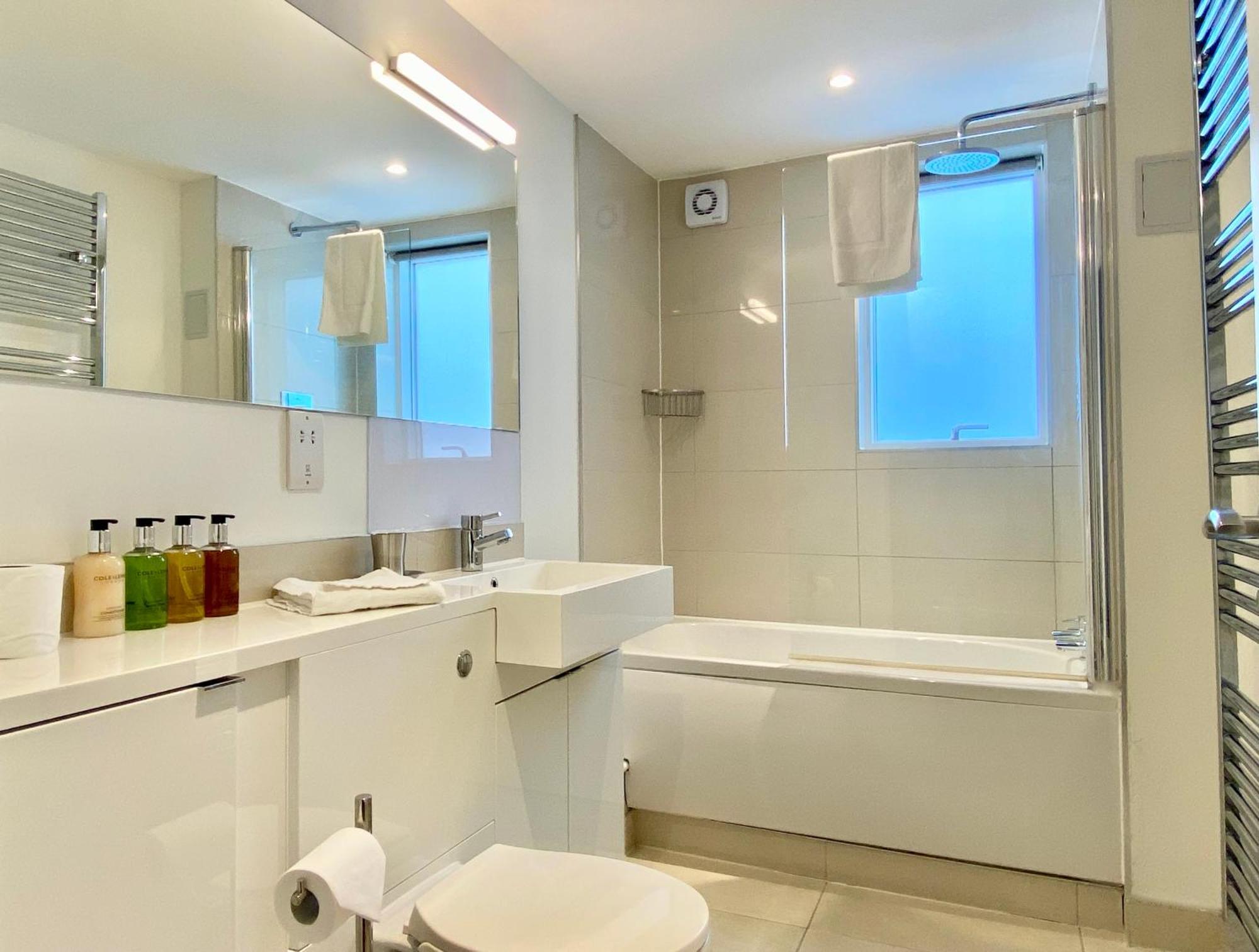 Your Space Apartments - Jubilee House CBG Dış mekan fotoğraf
